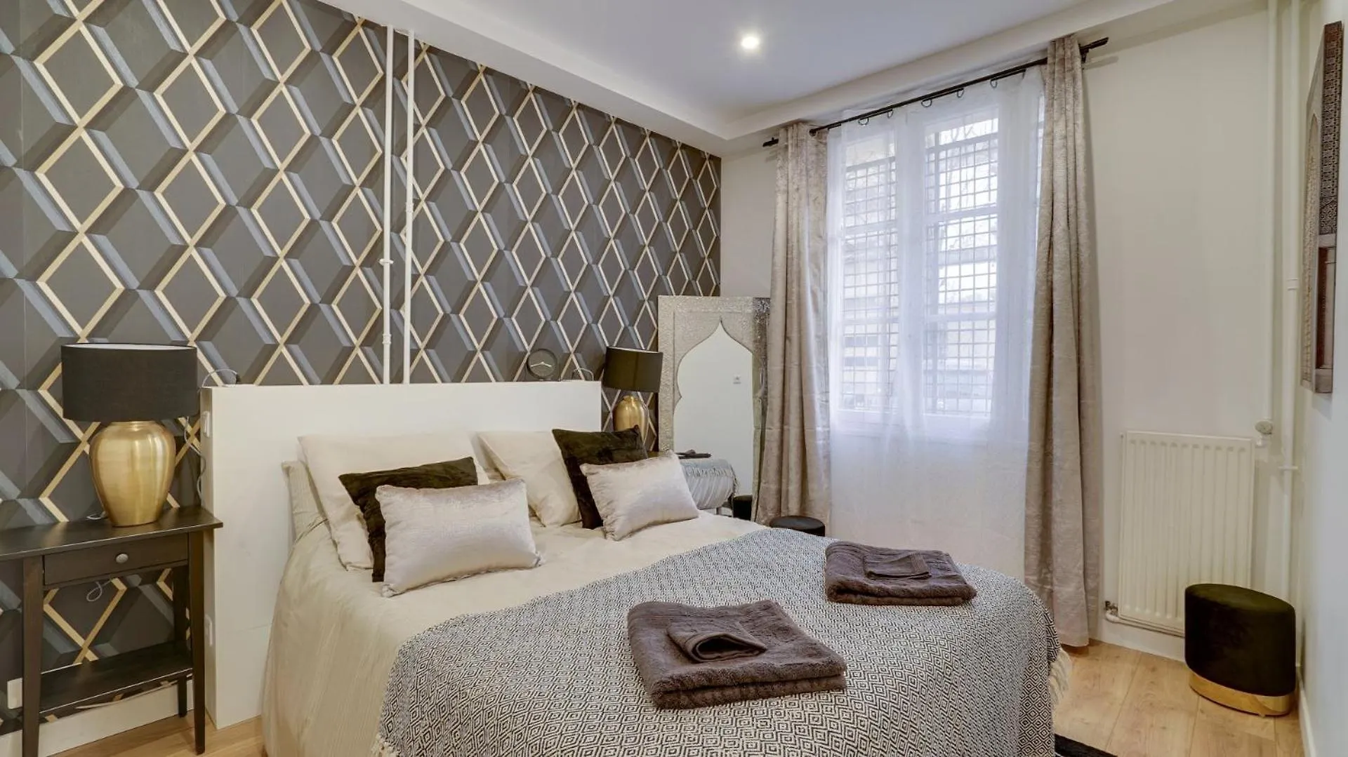 144 Bebesse - Superbe A * Paris
